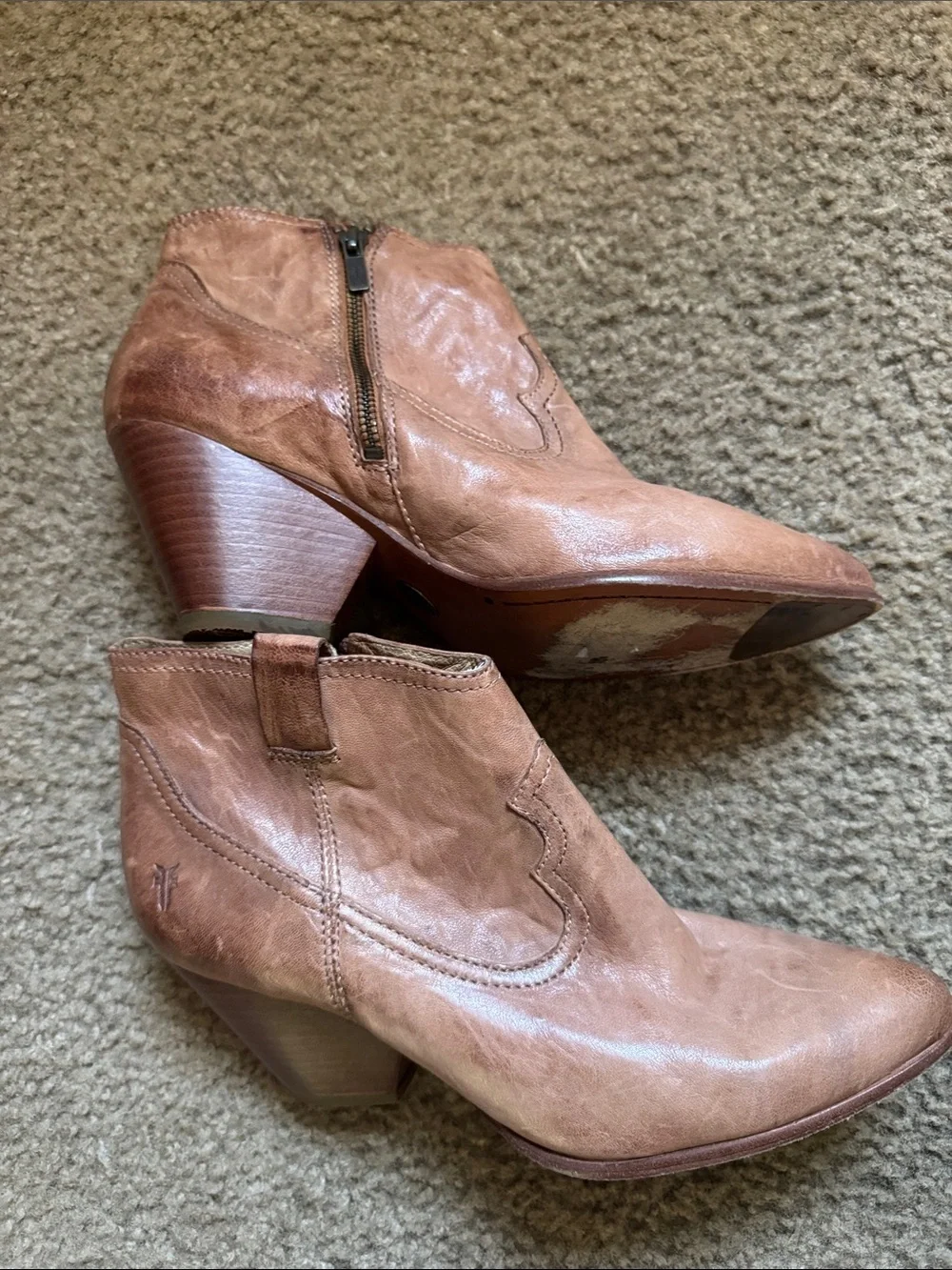Frye Reina tan leather western ankle bootie Size 10